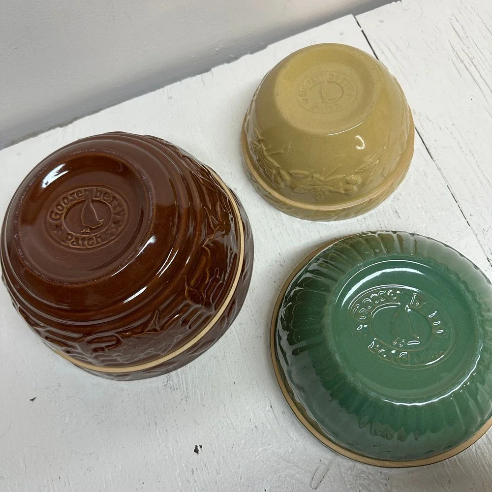 Gooseberry Patch Embossed Stoneware Mixing Nesting Bowl Set‎ of 3 Autumn Pattern
